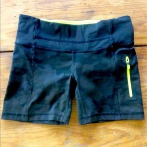 Lululemon run fast track shorts